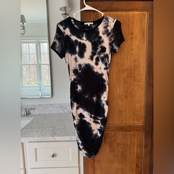Navy and white tie dye fitted dress - Picture 1 of 3